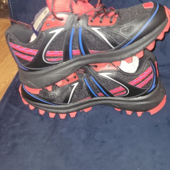 New Champion LOGO "APPROACH" Sneakers sizes 10 and 10.5 - Picture 8 of 10